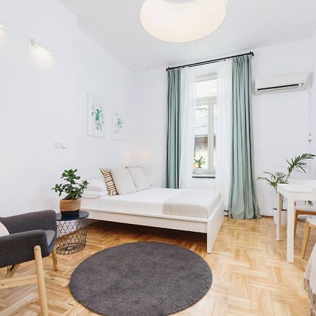 Private Parking - Old Town - Sw Krzyza 16 Street Διαμέρισμα Krasków Εξωτερικό φωτογραφία